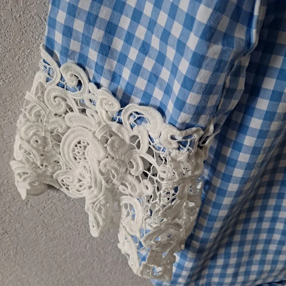 Liz Claiborne Blue Plaid Top with White Lace Elbow Sleeves - Picture 4 of 7